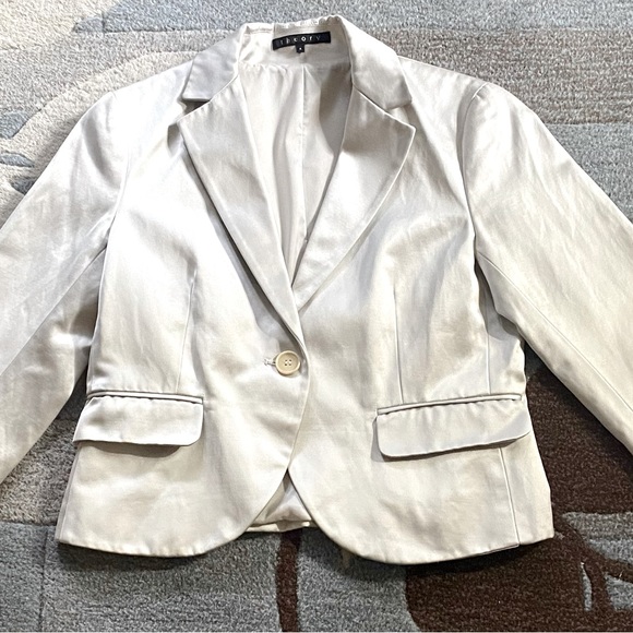 Theory Winter White Sateen Cropped One Button Blazer Skinny Lapel Front Pockets - Picture 3 of 4